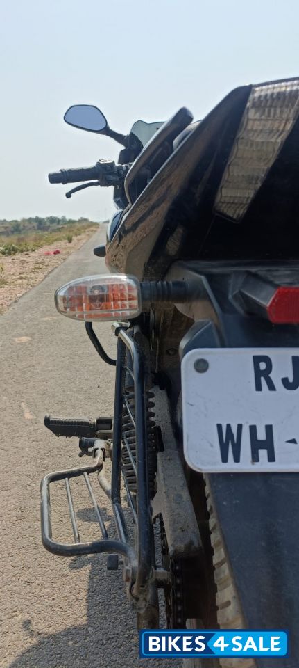 Bajaj Pulsar 220F Bajaj Pulsar 220F