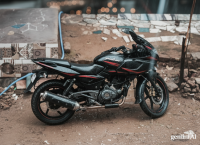 Bajaj Pulsar 220F