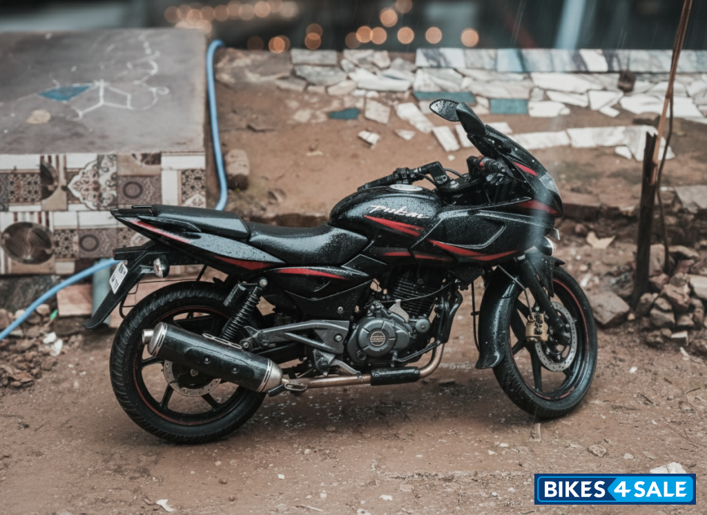 Bajaj Pulsar 220F Bajaj Pulsar 220F