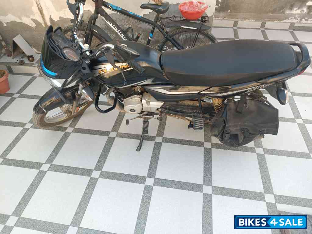 Black Bajaj Platina 100 ES BS6