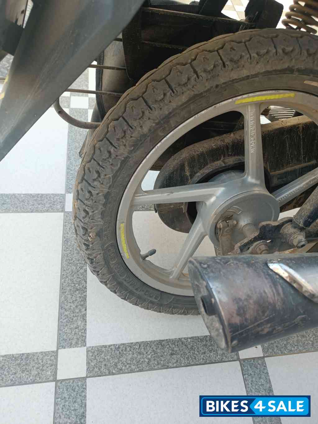 Black Bajaj Platina 100 ES BS6