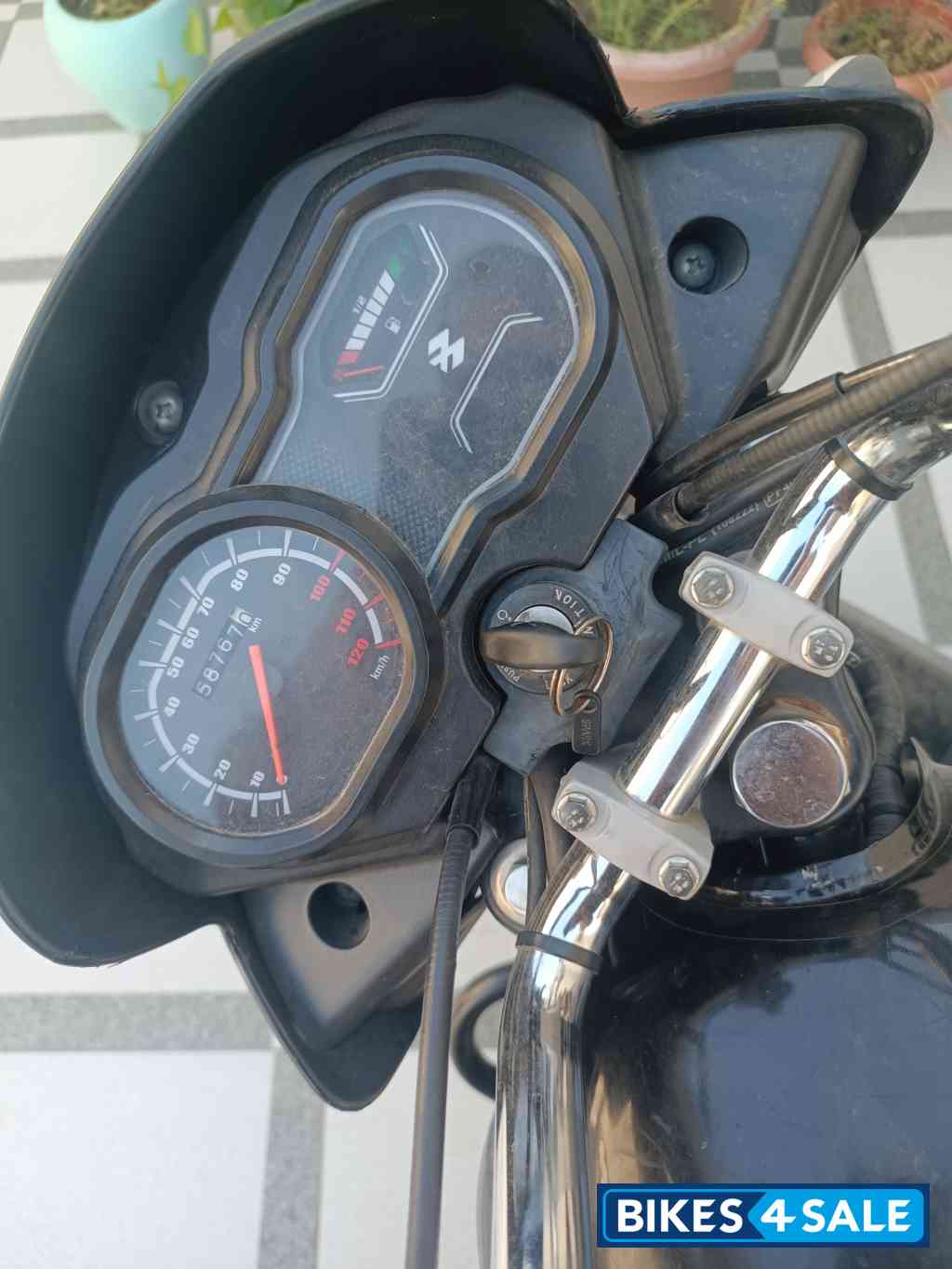 Black Bajaj Platina 100 ES BS6