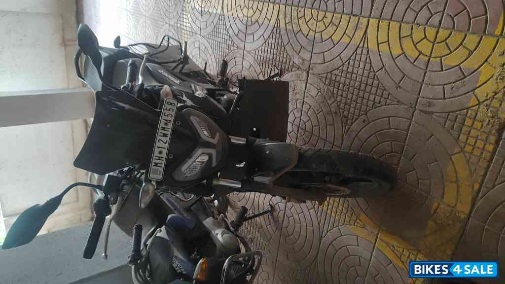 Black TVS Raider 125 Marvel Super Squad Edition Black TVS Raider 125 Marvel Super Squad Edition