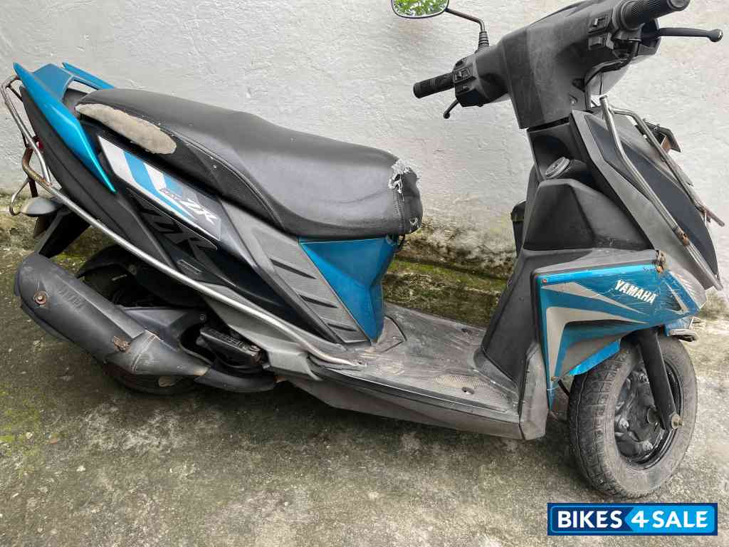 Yamaha Cygnus Ray ZR