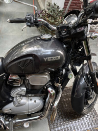 Yezdi Roadster Chrome 2022 Model