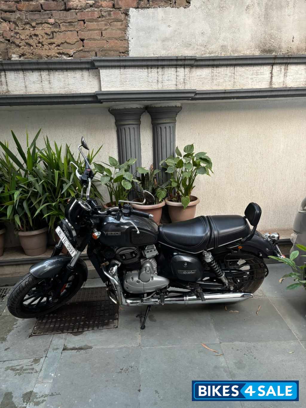 Yezdi Roadster Chrome