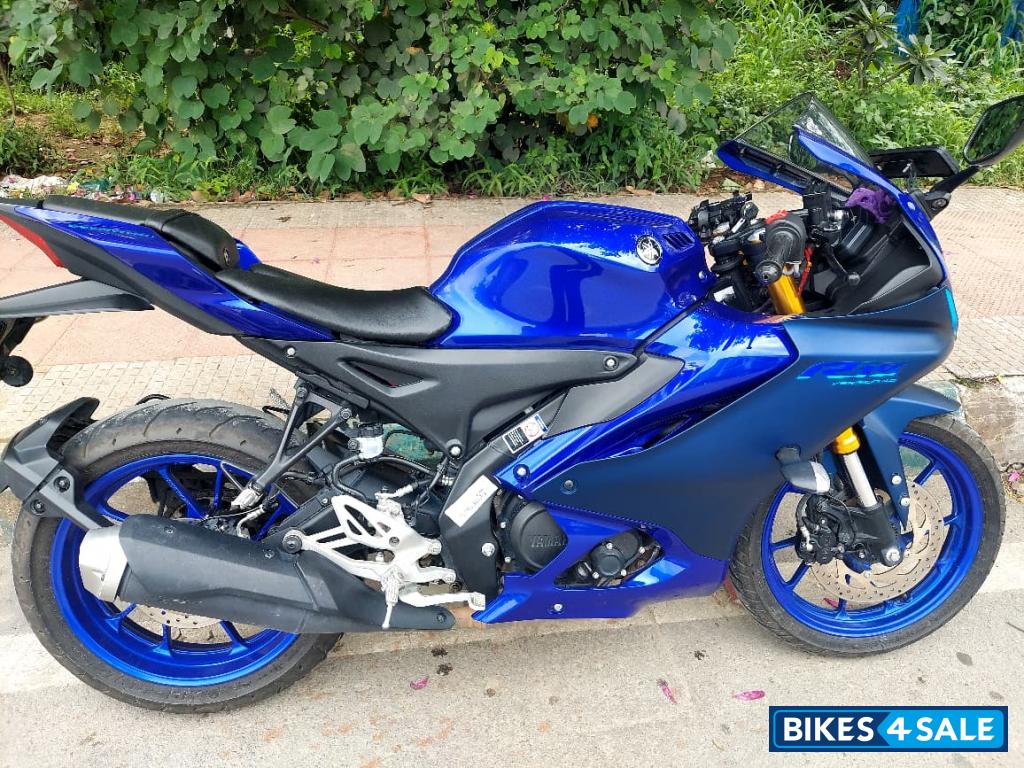 Blue Yamaha R15 V4