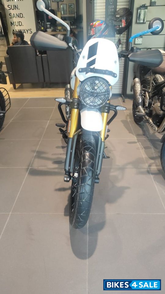 Triumph Scrambler 400 XC