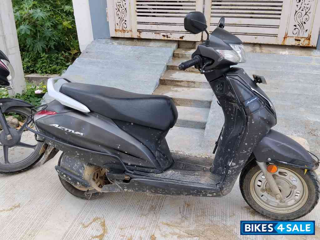 Grey Honda Activa 6G Dlx