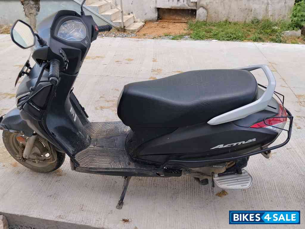 Grey Honda Activa 6G Dlx
