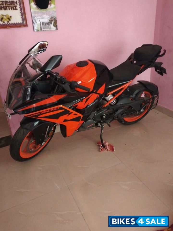 Black Orange KTM RC 200