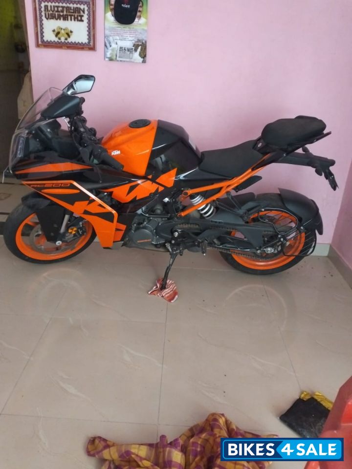 Black Orange KTM RC 200