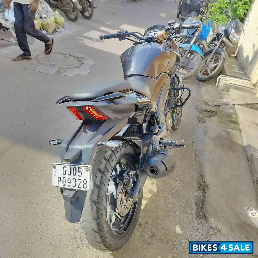 Bajaj Dominar 400 ABS BS6