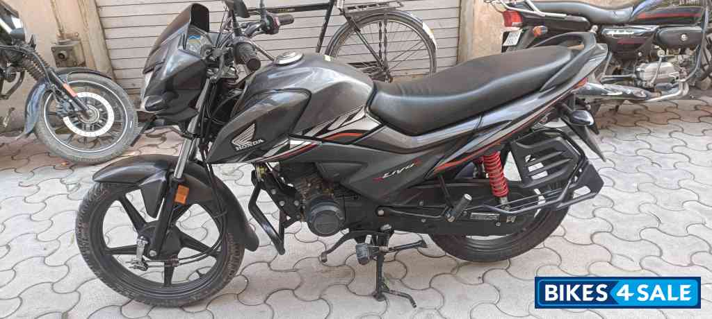 Grey Honda Livo BS6