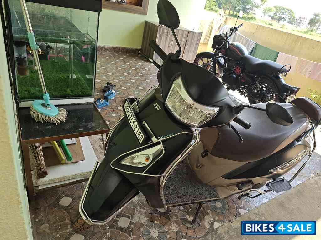 Black TVS Jupiter ZX SmartXonnect