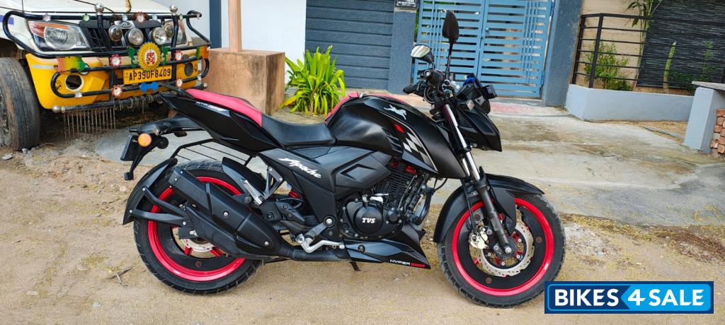 TVS Apache RTR 160 4V Special Edition