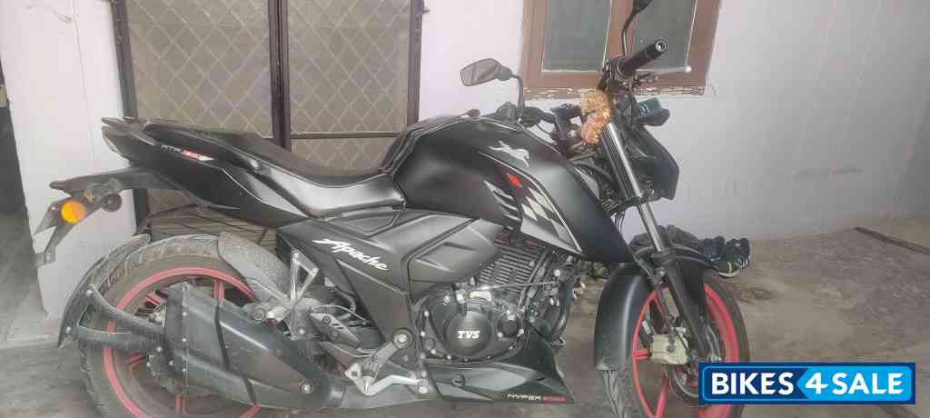 TVS Apache RTR 160 4V Special Edition