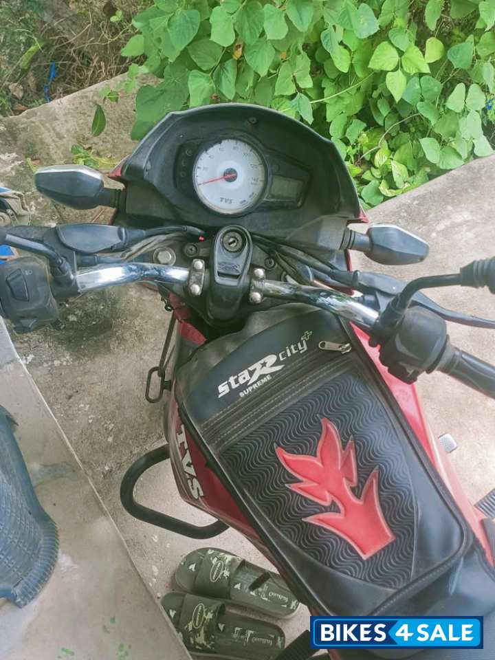 Red TVS Star City Plus