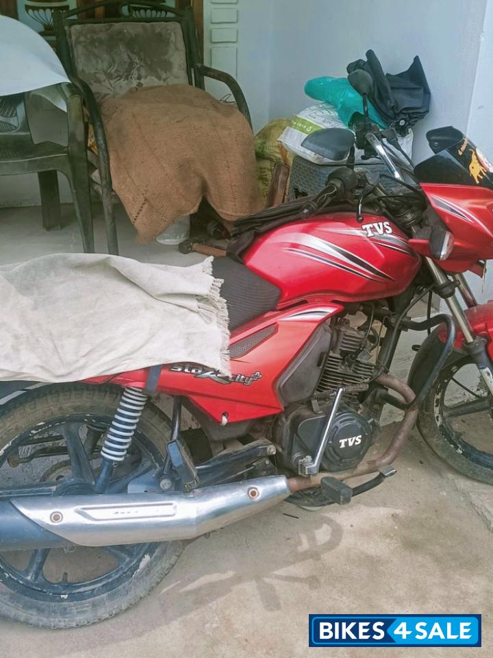 Red TVS Star City Plus