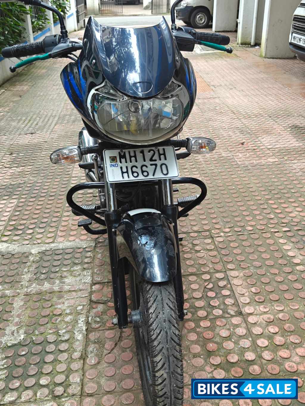 Bajaj Discover 125