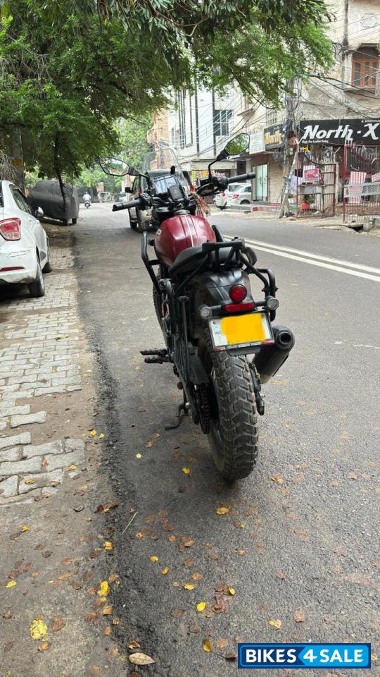 Maroon Yezdi Adventure Single Headlight Maroon Yezdi Adventure Single Headlight