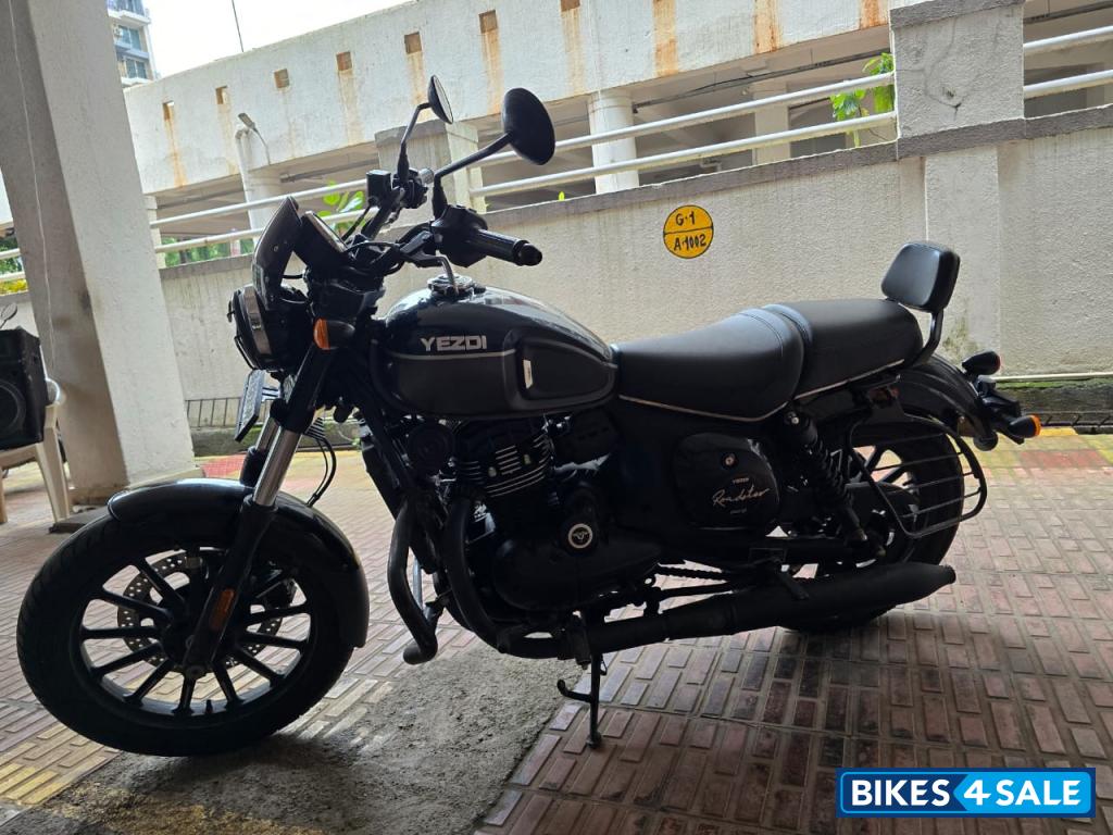 Forest Green Yezdi Roadster Dual Tone