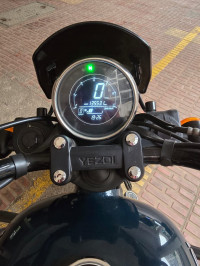 Forest Green Yezdi Roadster Dual Tone