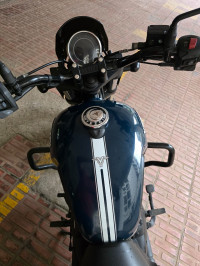 Forest Green Yezdi Roadster Dual Tone