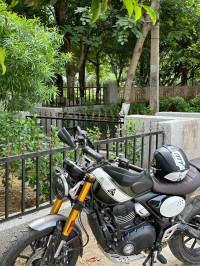 Green Triumph Scrambler 400 X