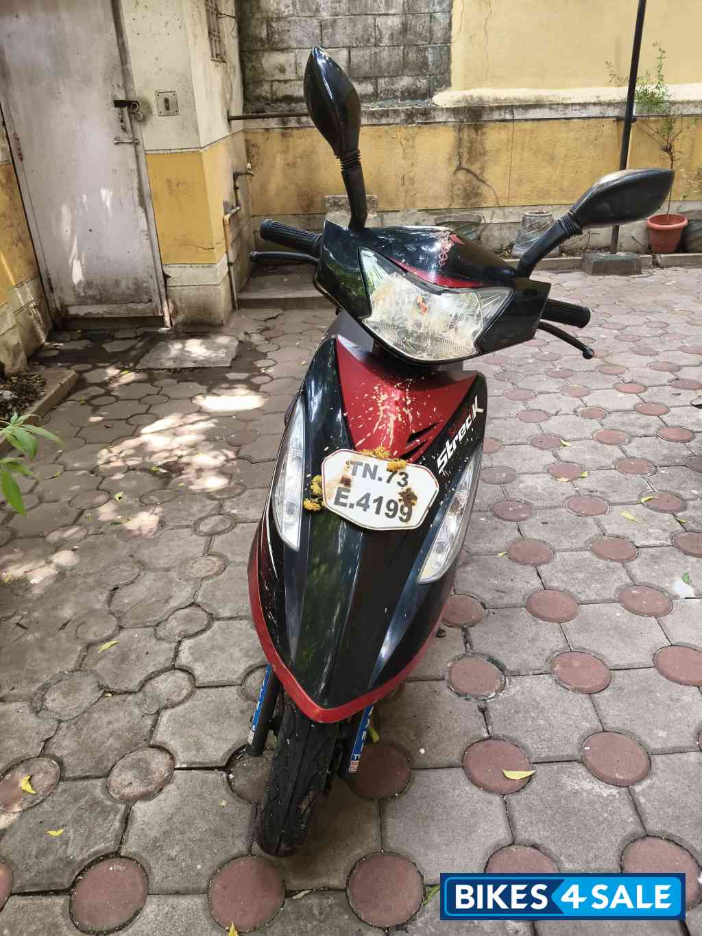 Black Red Dual Tone TVS Scooty Streak