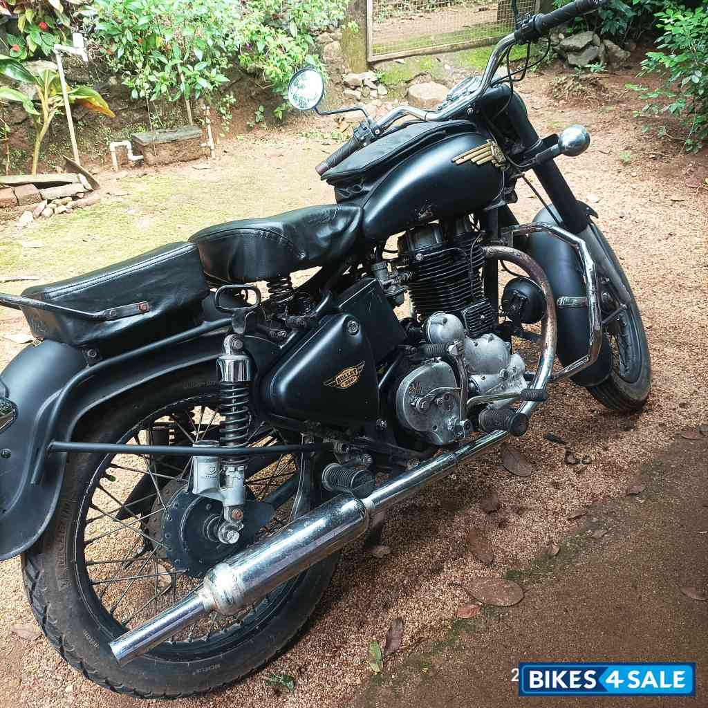 Black Royal Enfield Bullet 350