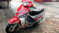 Mahindra Gusto 125