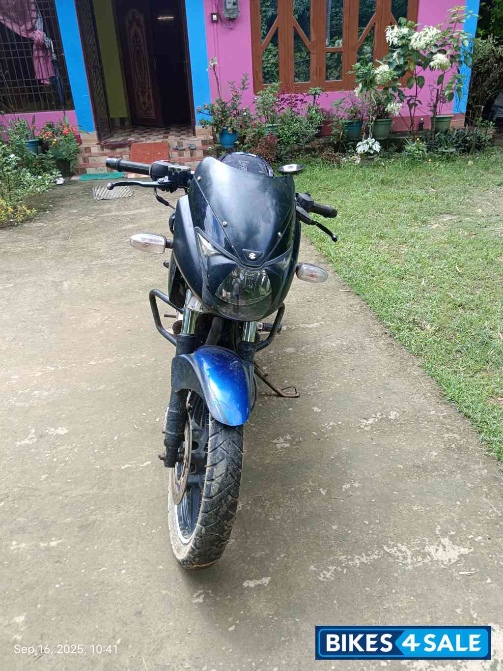 Blue Bajaj Pulsar 180