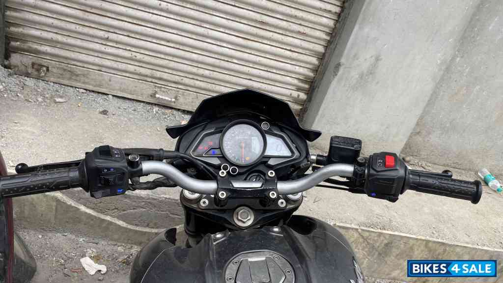 Grey And White Bajaj Pulsar NS 200 BS6