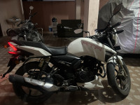 White TVS Apache RTR 180 BS6