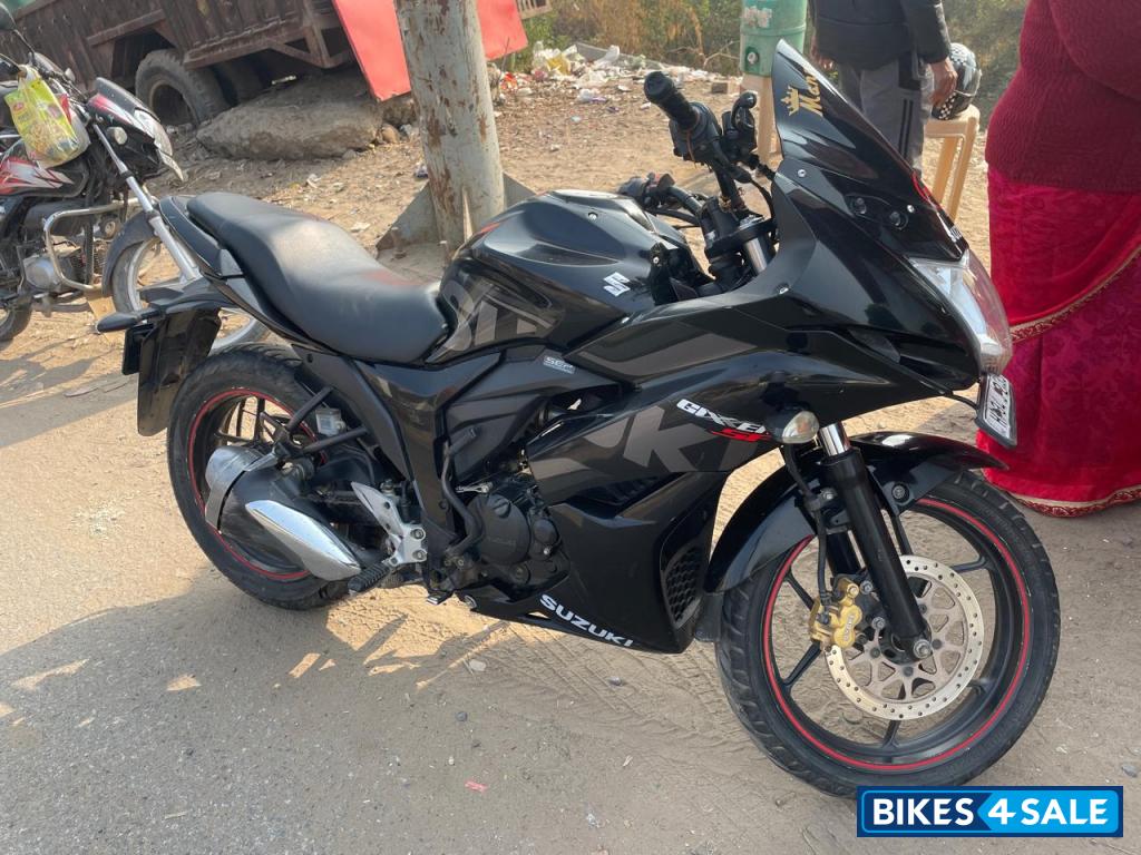 Suzuki Gixxer SF Suzuki Gixxer SF