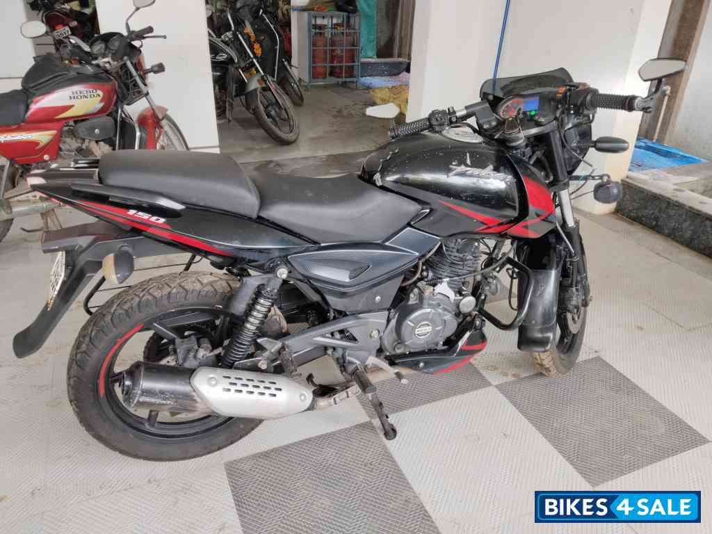 Bajaj Pulsar 150 Twin Disc