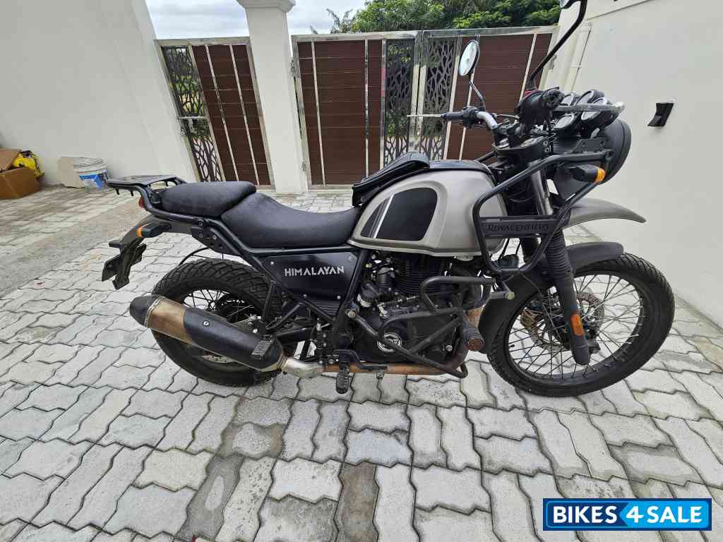 Grey Royal Enfield Himalayan 2021