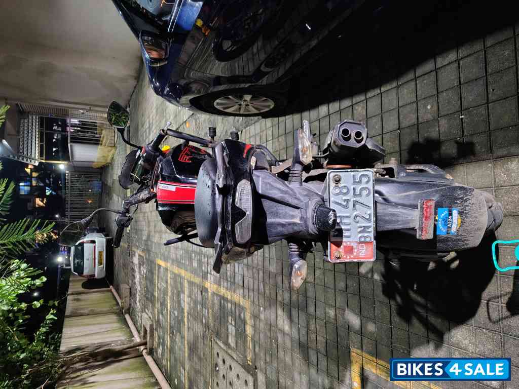 Black TVS Apache RTR 200 4V