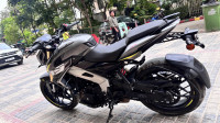 Bajaj Pulsar 400 SS