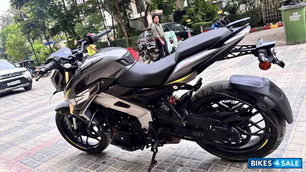 Bajaj Pulsar 400 SS Bajaj Pulsar 400 SS