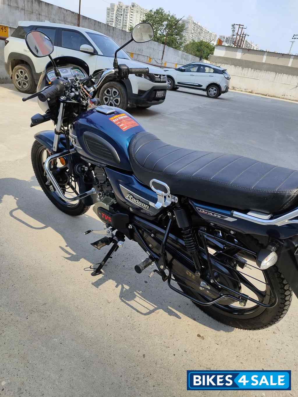 TVS Radeon Dual Tone Edition