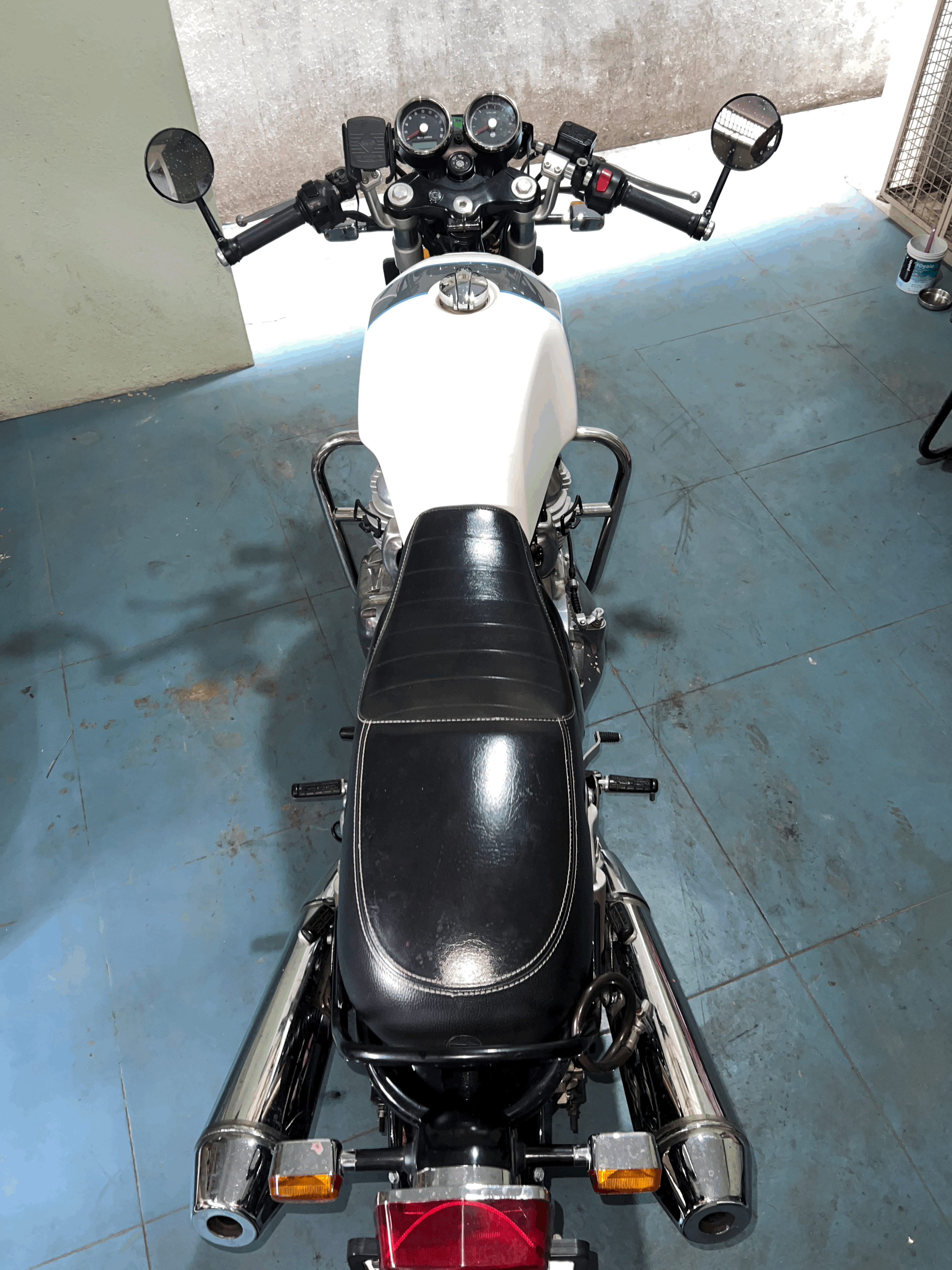 Icequeen White Royal Enfield Continental GT 650 Twin