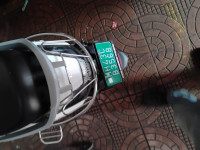 White BGauss B8 Lithium Ion