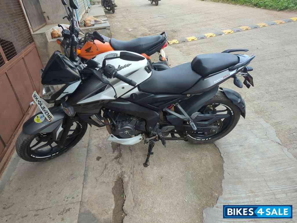 Bajaj Pulsar 200 NS