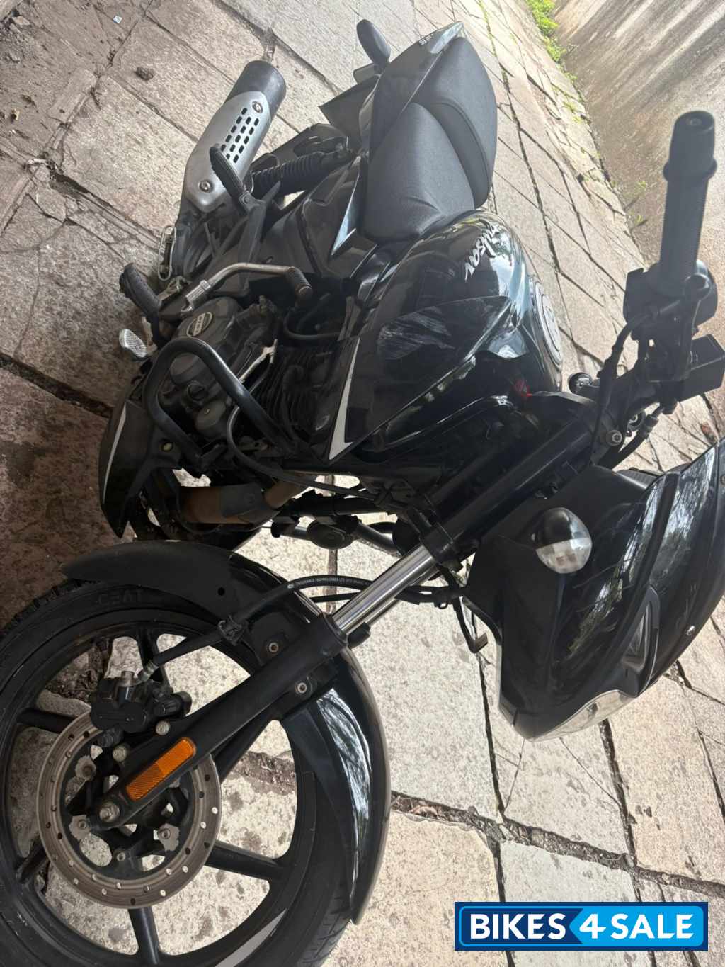 Black Bajaj Pulsar 125
