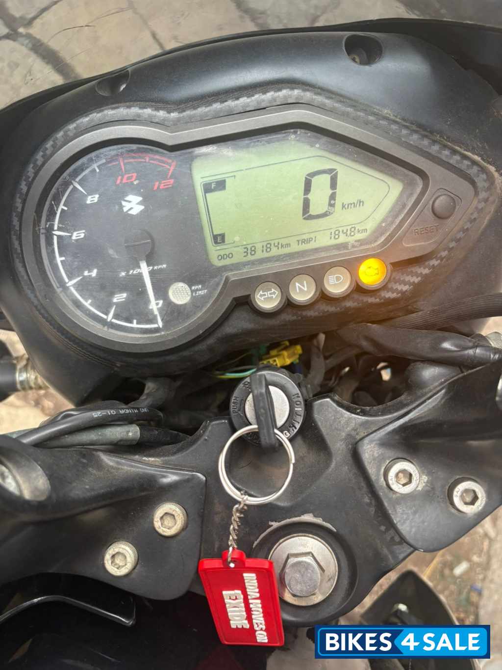 Black Bajaj Pulsar 125