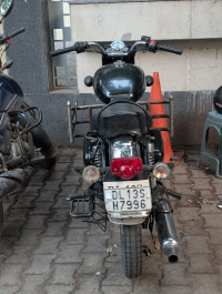 Black Royal Enfield Bullet 350 Twinspark