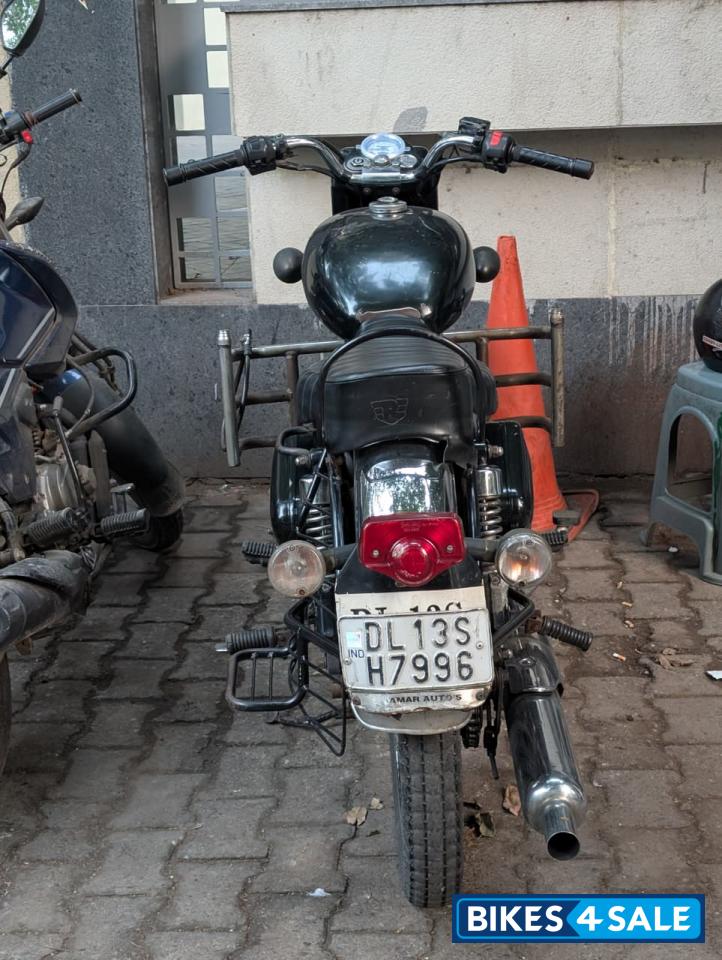 Black Royal Enfield Bullet 350 Twinspark Black Royal Enfield Bullet 350 Twinspark
