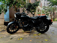 Royal Enfield Classic Stealth Black 2024 Model